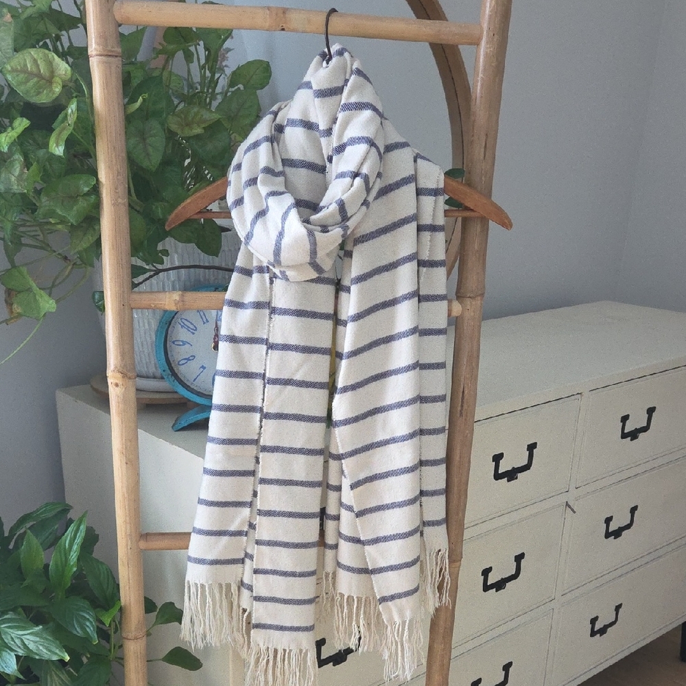 Gap Striped Fringe Cream/Blue Scarf O/S